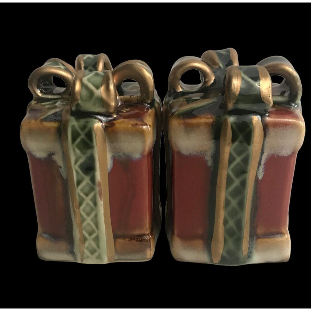 Vintage Christmas Salt Pepper Drip Glaze Shakers Gift Packages Ceramic Presents